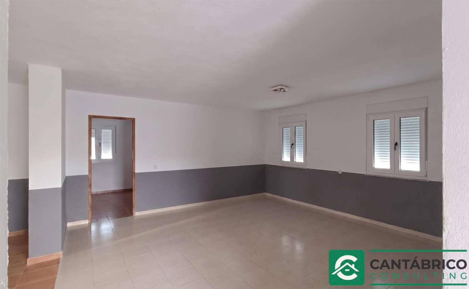 4 bedroom Townhouse for sale in Navia - € 350,000 (Ref: 9817005)