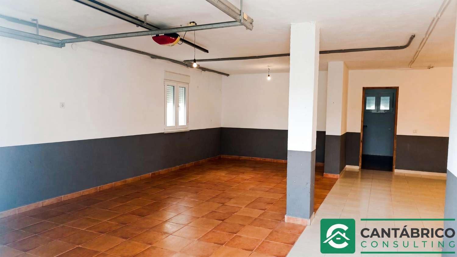 4 bedroom Townhouse for sale in Navia - € 350,000 (Ref: 9817005)