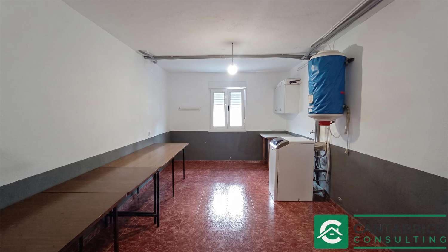 4 bedroom Townhouse for sale in Navia - € 350,000 (Ref: 9817005)
