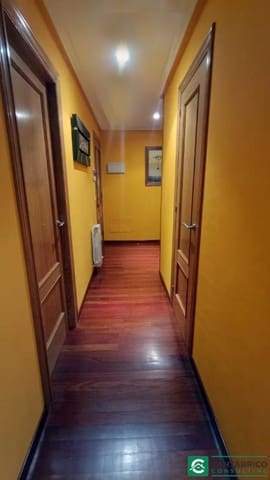 Piso de 3 habitaciones en Navia en venta con garaje - 320.000 € (Ref: 9817007)