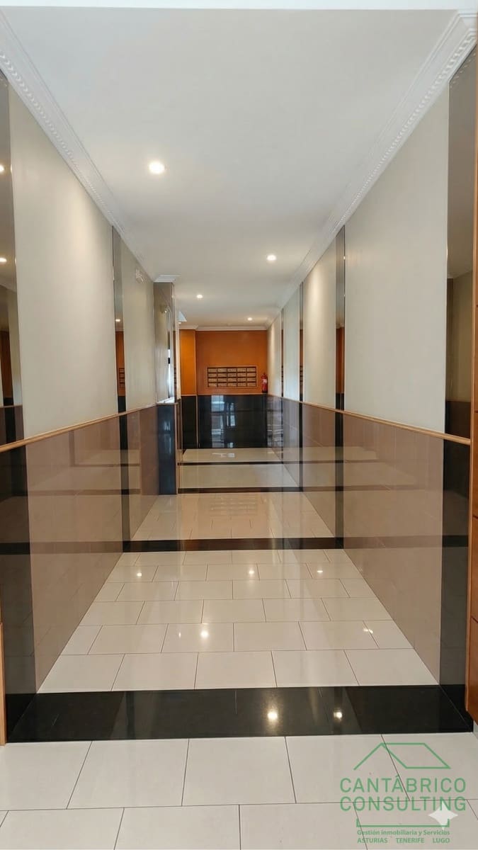 Piso de 3 habitaciones en Navia en venta con garaje - 320.000 € (Ref: 9817007)