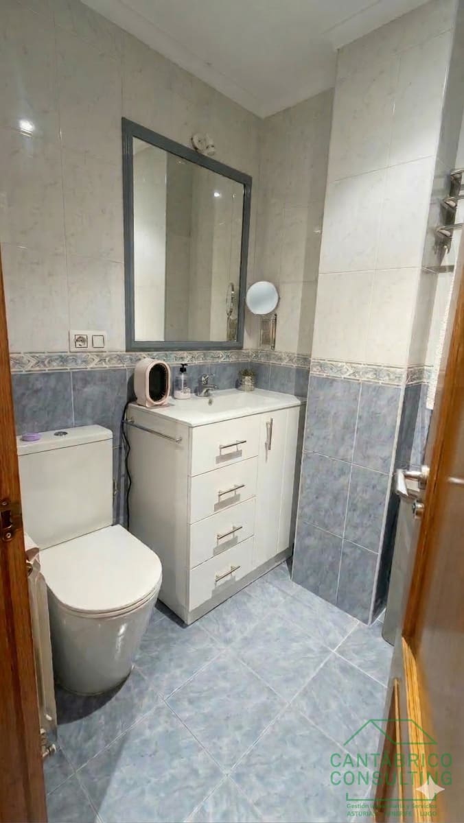 Piso de 3 habitaciones en Navia en venta con garaje - 320.000 € (Ref: 9817007)