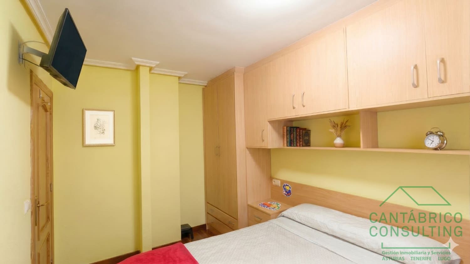 Piso de 3 habitaciones en Navia en venta con garaje - 320.000 € (Ref: 9817007)