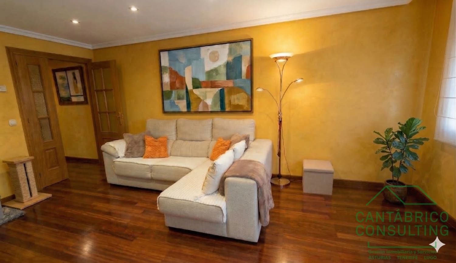 Piso de 3 habitaciones en Navia en venta con garaje - 320.000 € (Ref: 9817007)