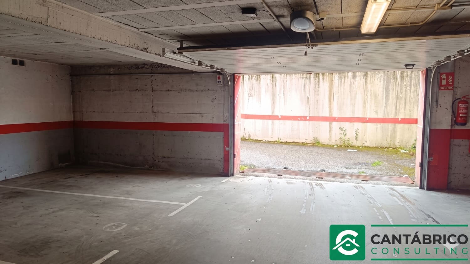 Piso de 3 habitaciones en Navia en venta con garaje - 320.000 € (Ref: 9817007)