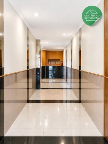 3 slaapkamer Flat te koop in Navia met garage - € 320.000 (Ref: 9817007)