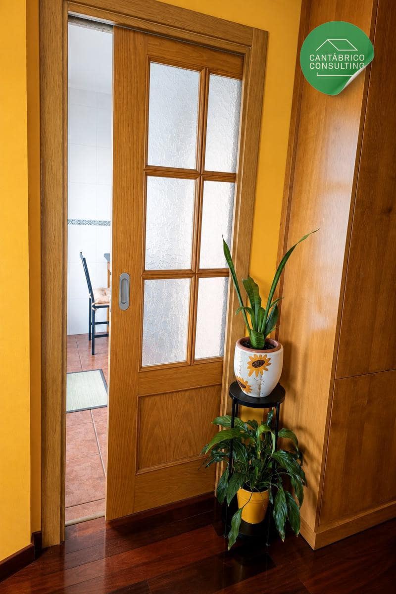 3 bedroom Flat for sale in Navia with garage - € 320,000 (Ref: 9817007)