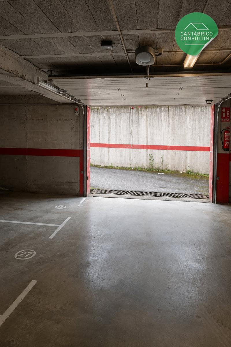 3 bedroom Flat for sale in Navia with garage - € 320,000 (Ref: 9817007)