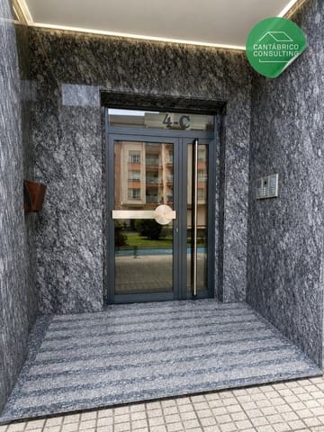 3 slaapkamer Flat te koop in Navia met garage - € 320.000 (Ref: 9817007)