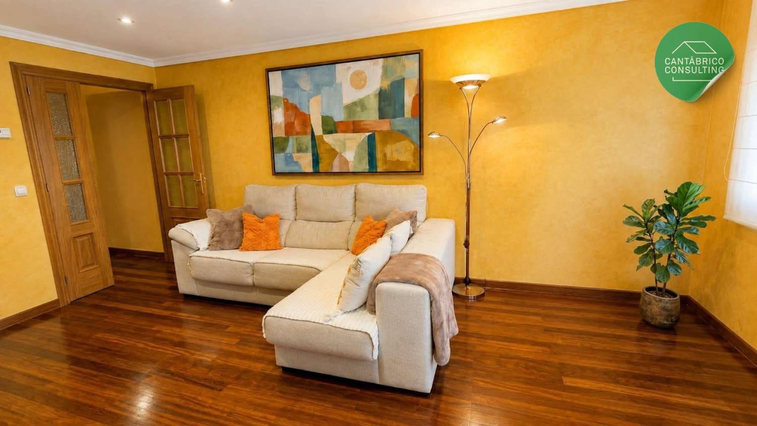 3 bedroom Flat for sale in Navia with garage - € 320,000 (Ref: 9817007)