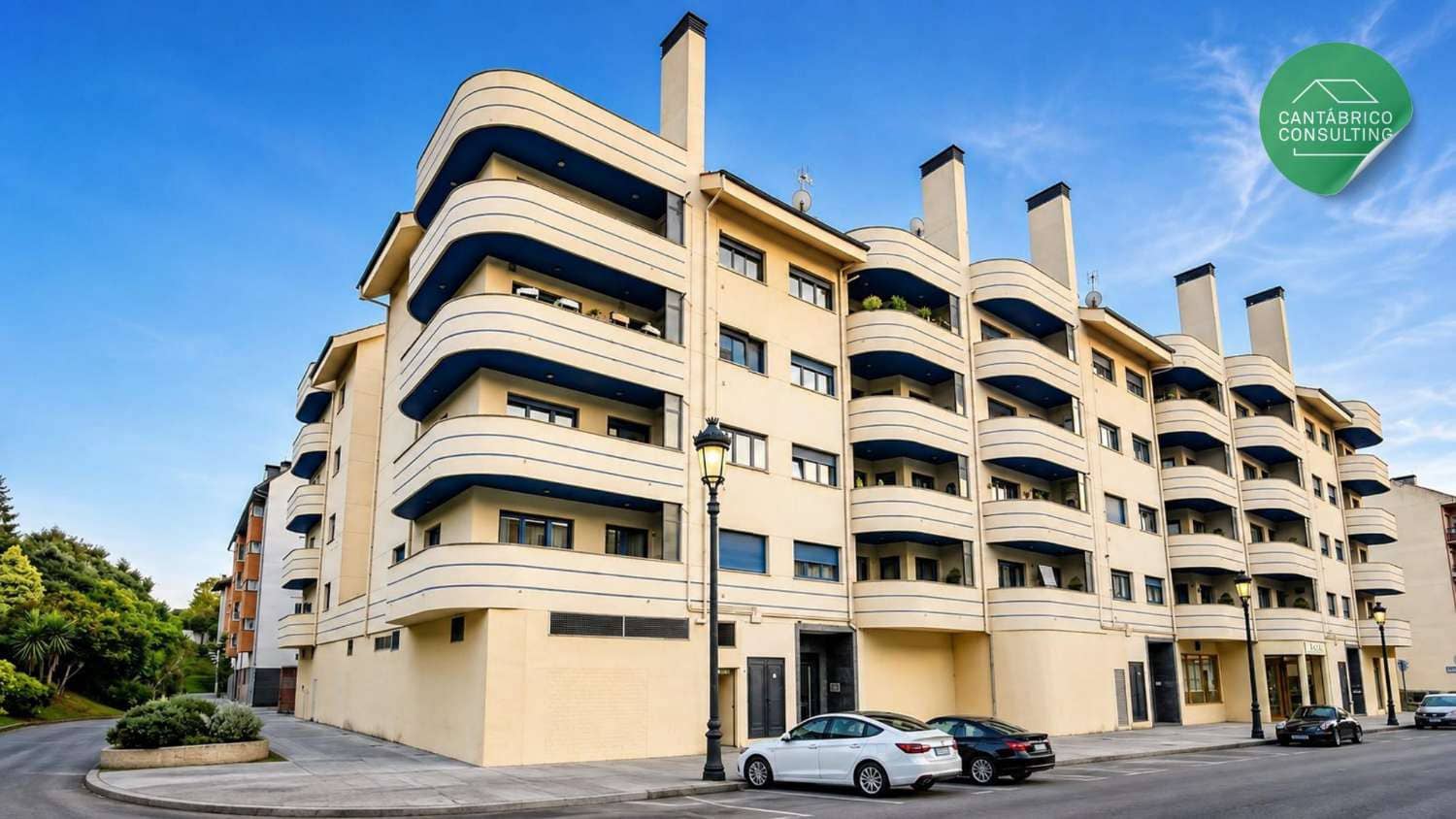 3 bedroom Flat for sale in Navia with garage - € 320,000 (Ref: 9817007)