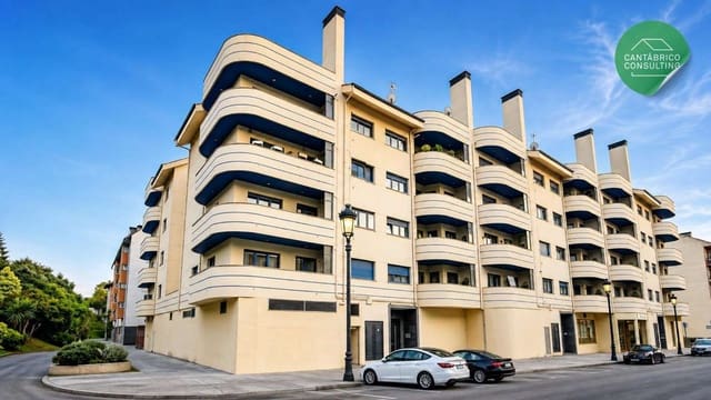 3 slaapkamer Flat te koop in Navia met garage - € 320.000 (Ref: 9817007)