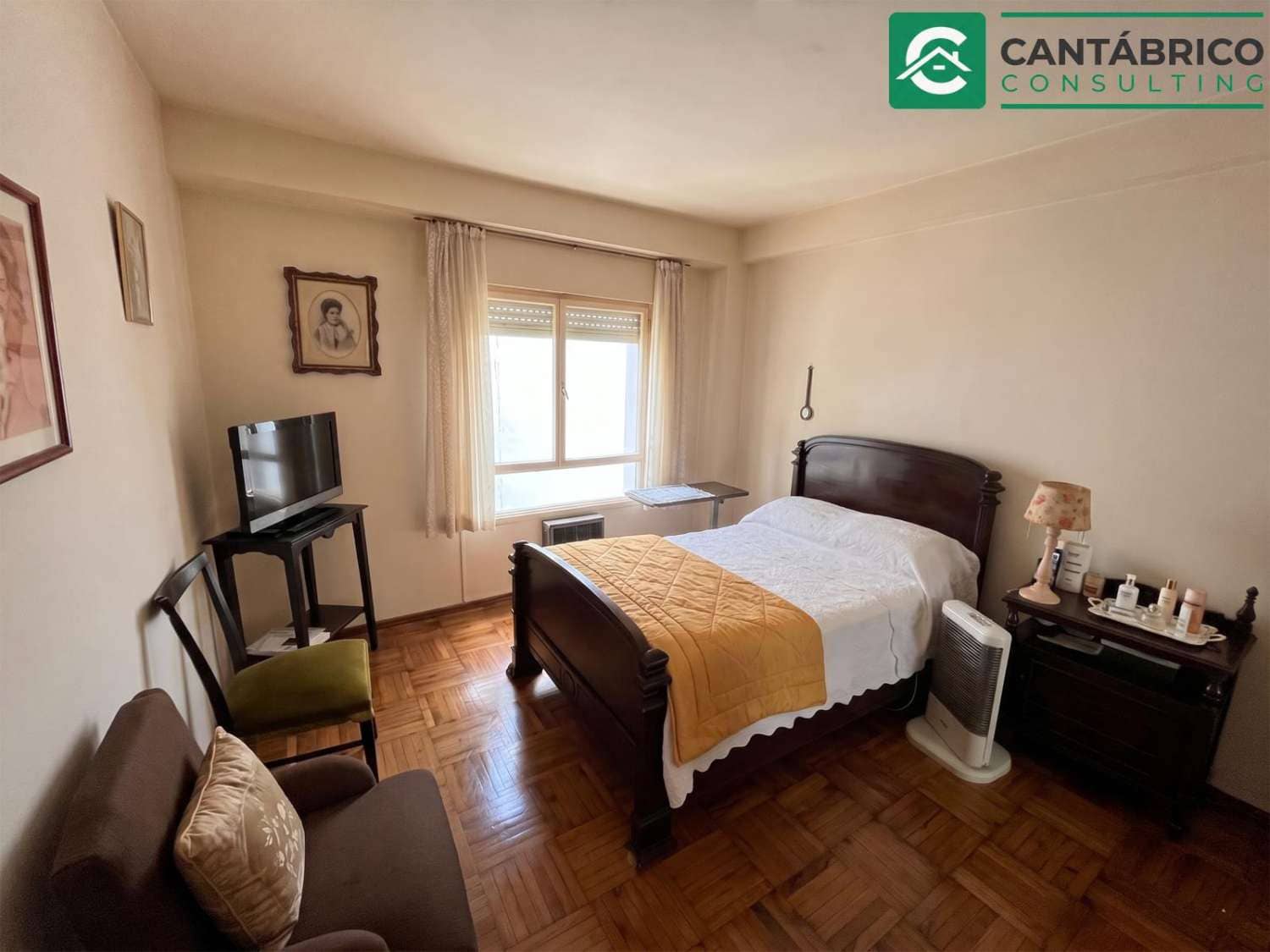3 bedroom Flat for sale in Gijon - € 345,000 (Ref: 9866479)
