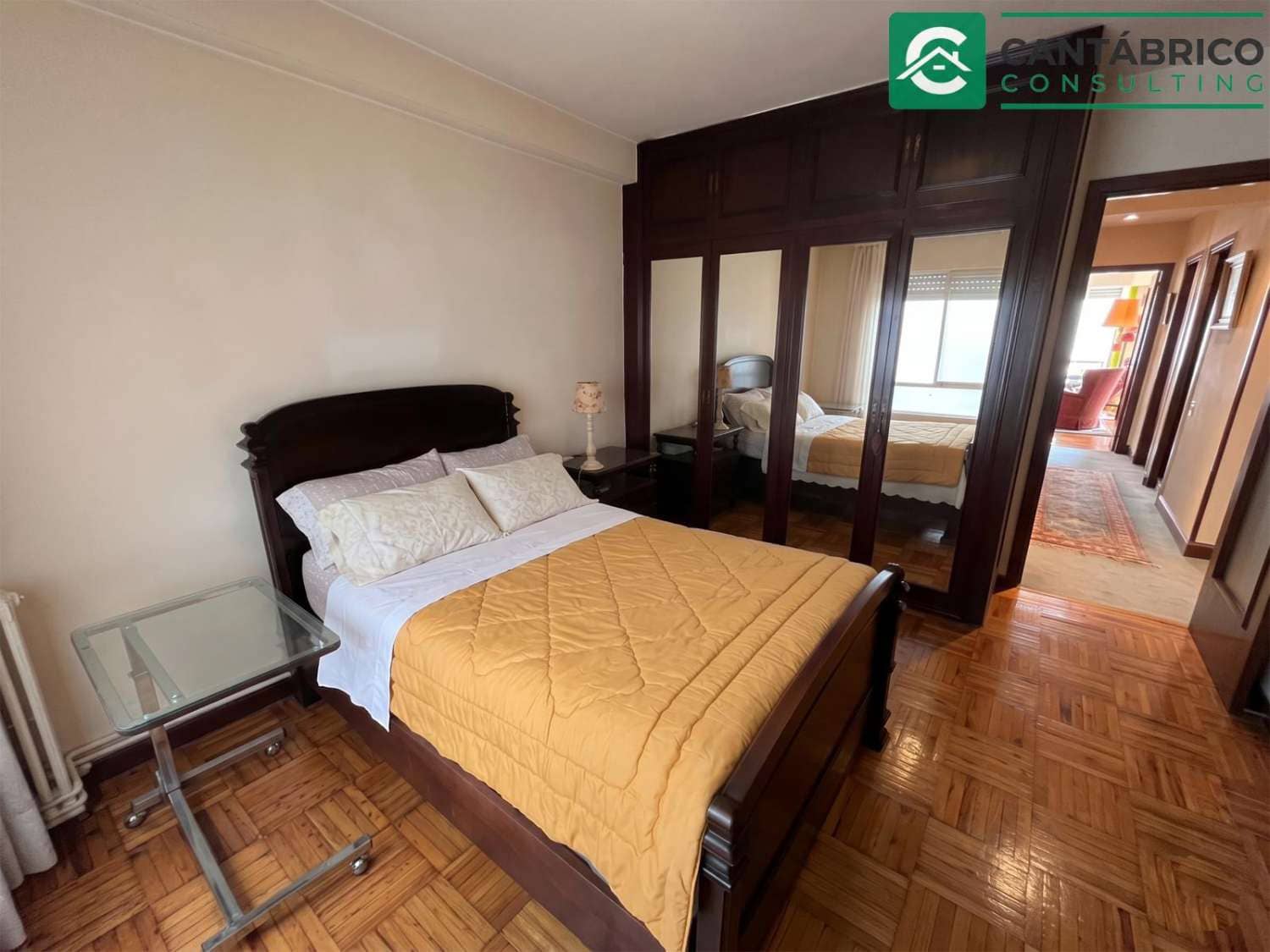 3 bedroom Flat for sale in Gijon - € 345,000 (Ref: 9866479)