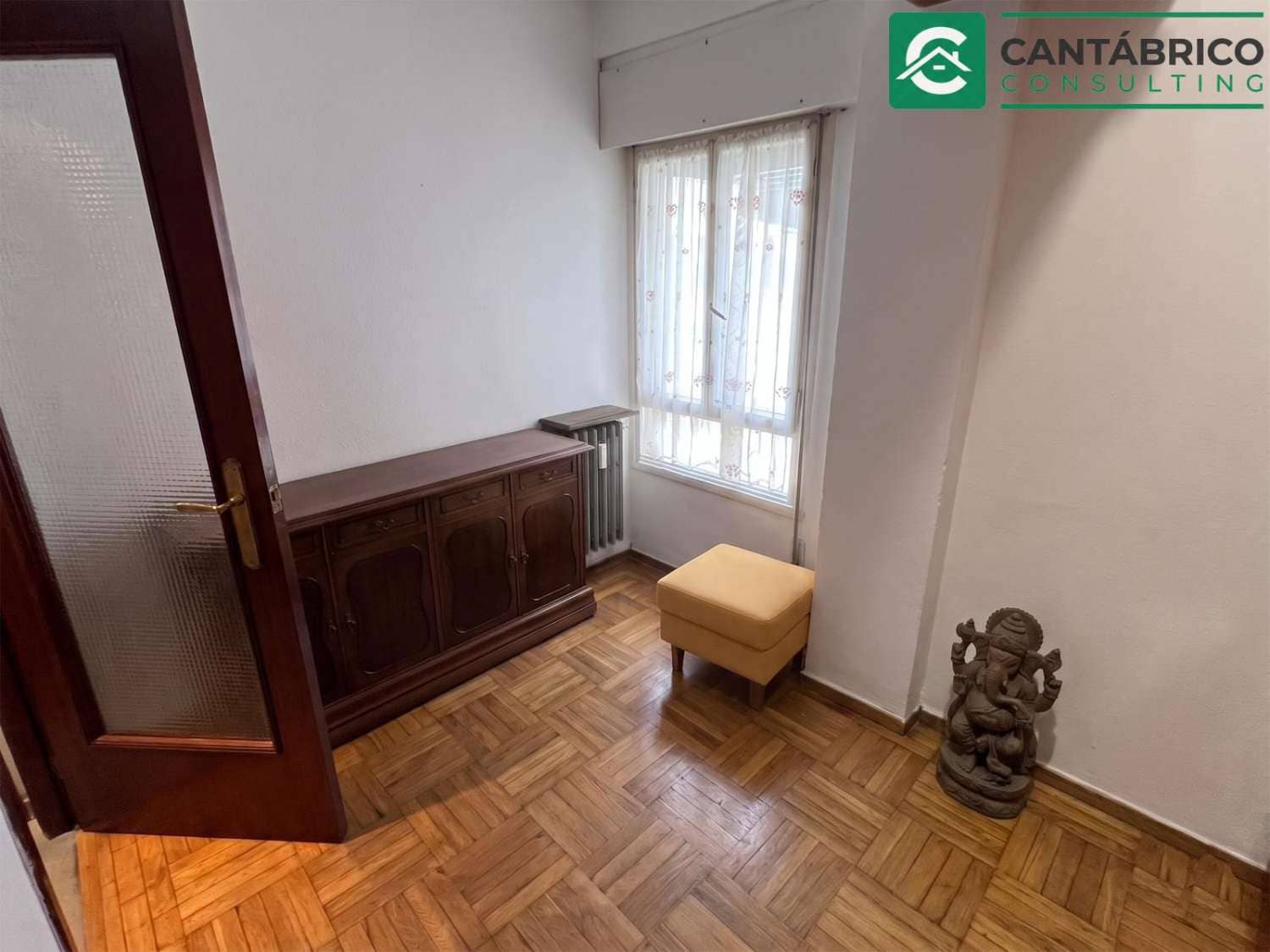3 bedroom Flat for sale in Gijon - € 345,000 (Ref: 9866479)