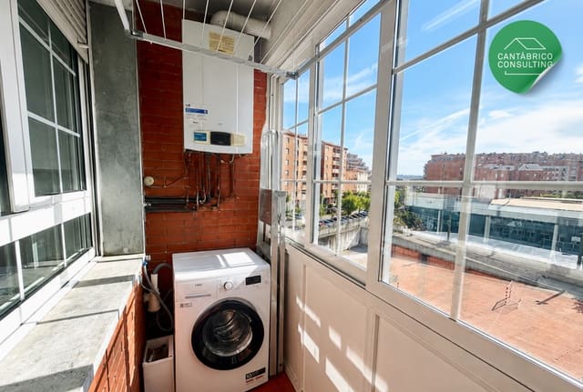 Piso de 2 habitaciones en Avilés en venta con garaje - 215.000 € (Ref: 9906827)
