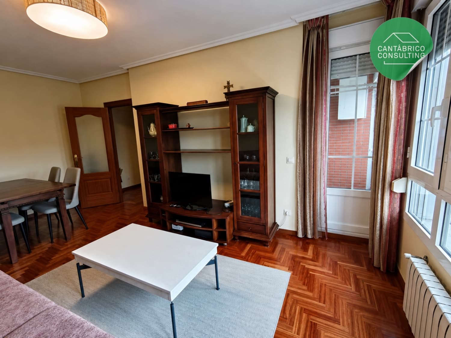 Piso de 2 habitaciones en Avilés en venta con garaje - 215.000 € (Ref: 9906827)