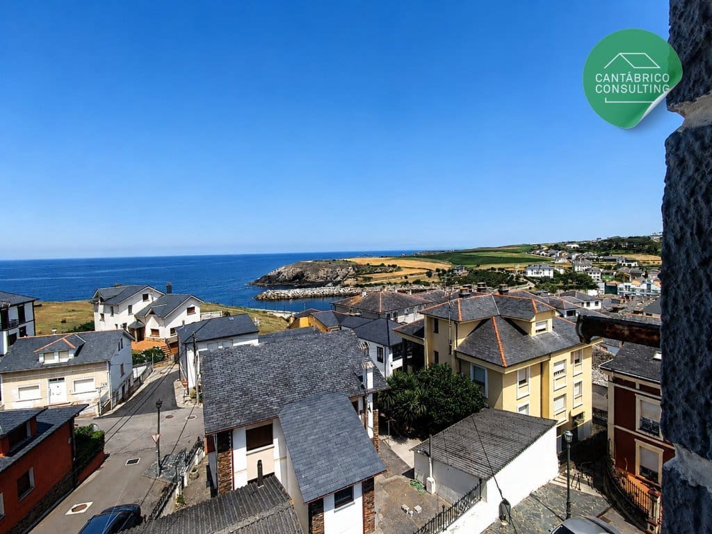 3 bedroom Flat for sale in Navia with garage - € 155,000 (Ref: 9928732)