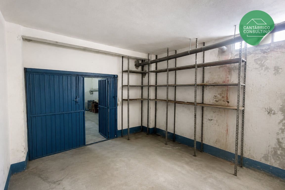 3 bedroom Flat for sale in Navia with garage - € 155,000 (Ref: 9928732)