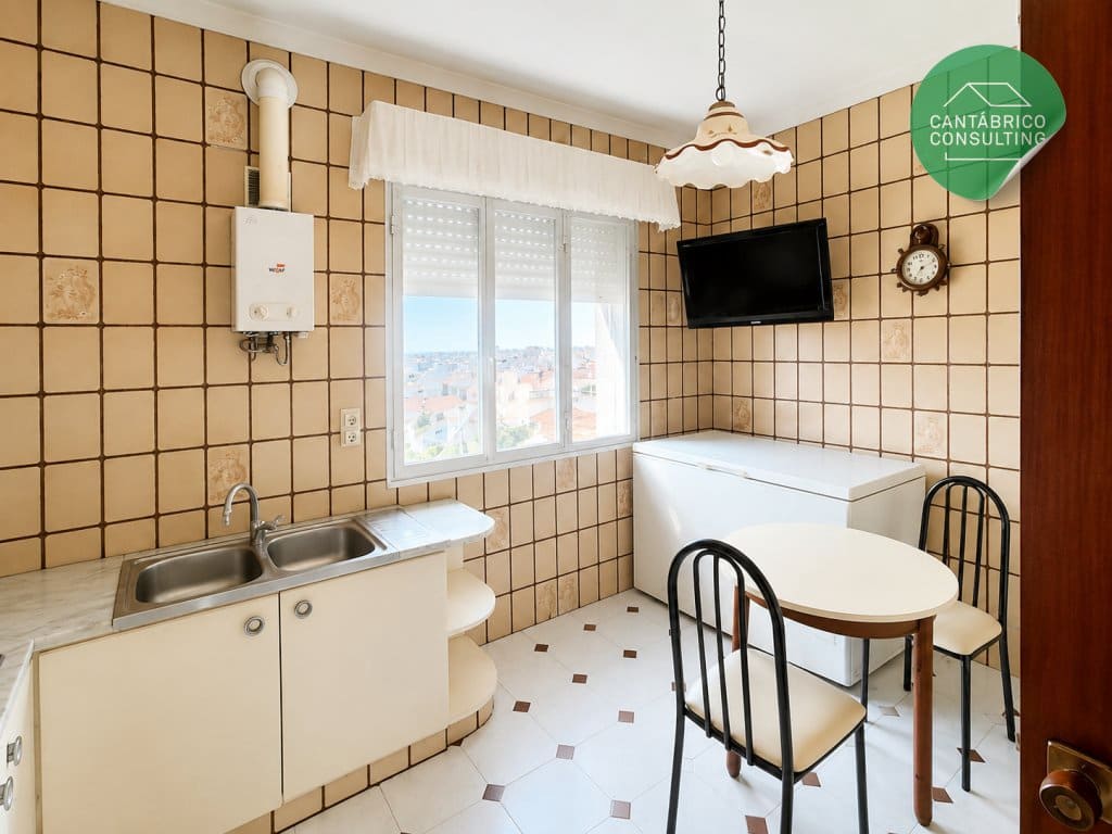 3 bedroom Flat for sale in Navia with garage - € 155,000 (Ref: 9928732)
