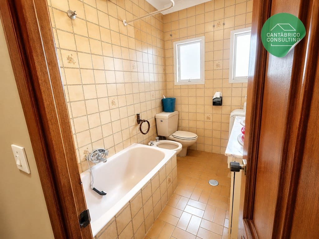 3 bedroom Flat for sale in Navia with garage - € 155,000 (Ref: 9928732)