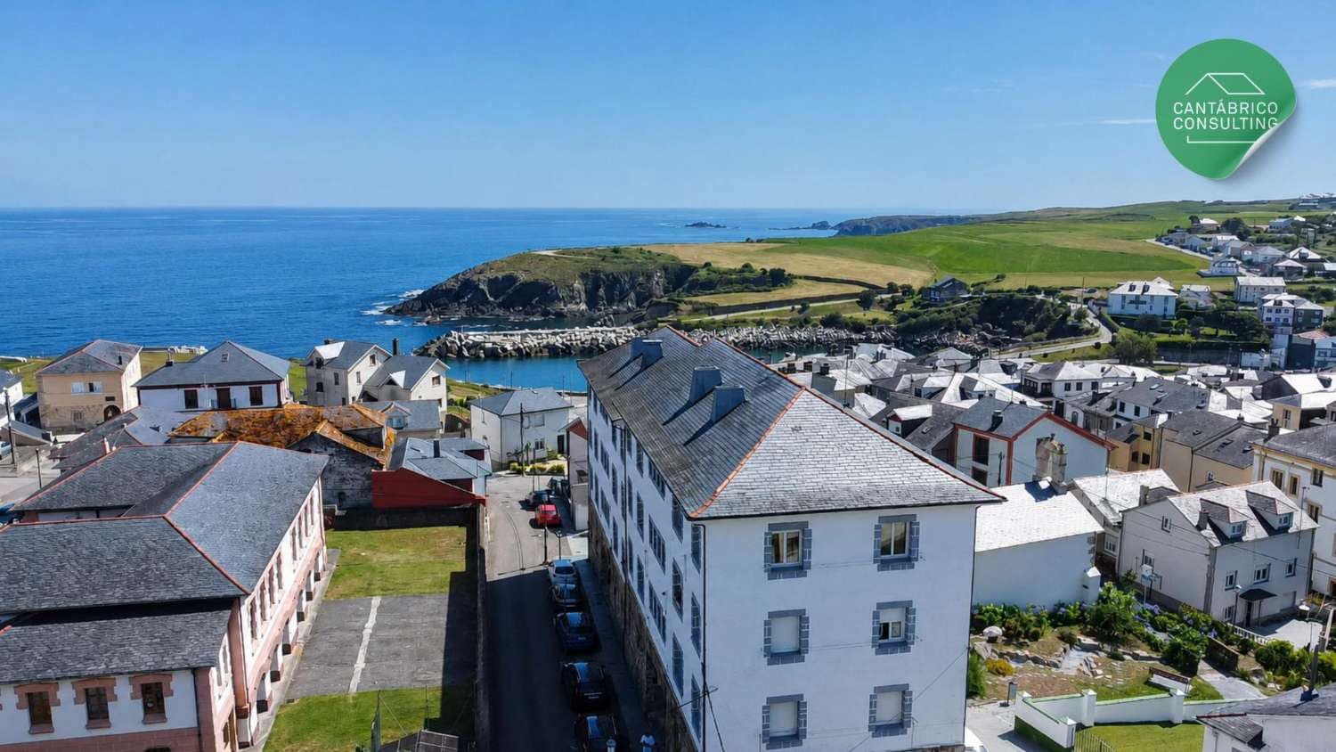 3 bedroom Flat for sale in Navia with garage - € 155,000 (Ref: 9928732)