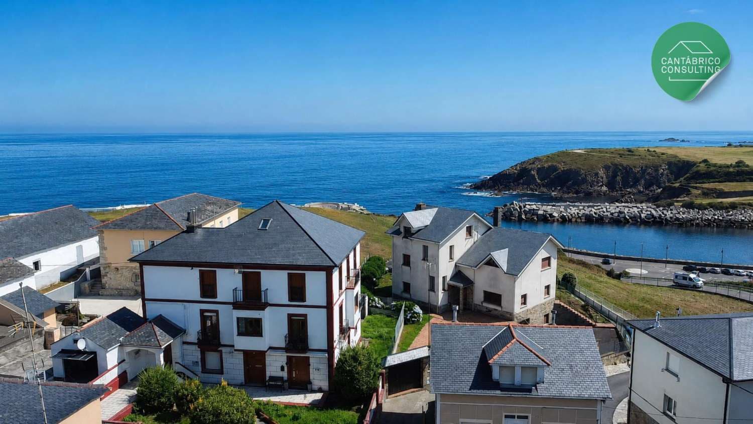 3 bedroom Flat for sale in Navia with garage - € 155,000 (Ref: 9928732)