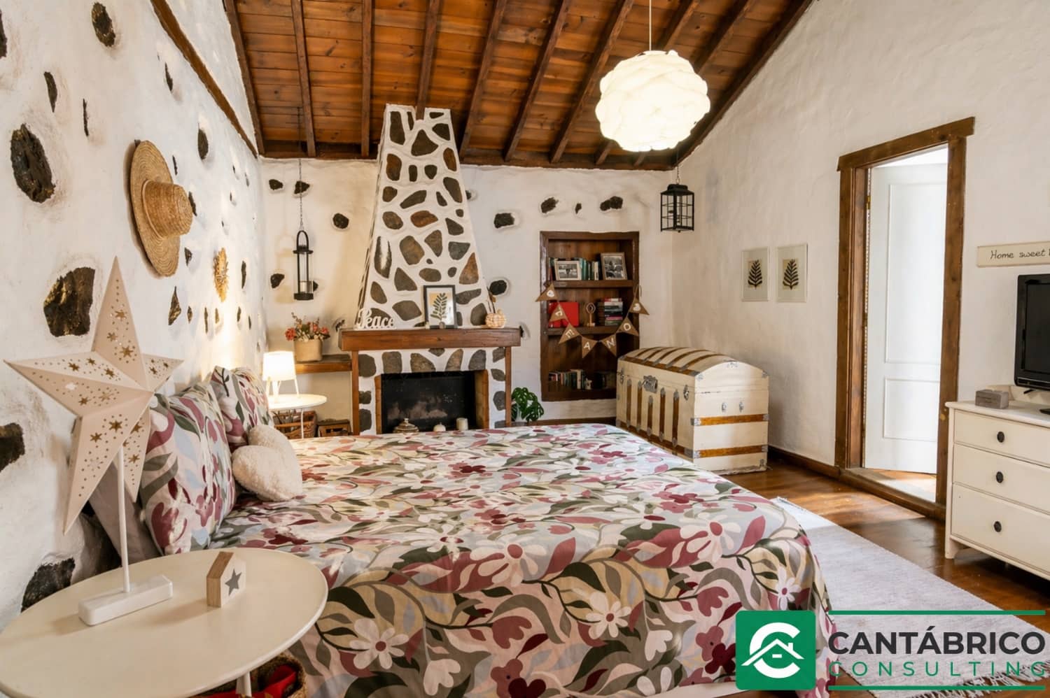 3 bedroom Semi-detached Villa for sale in Guia de Isora - € 335,000 (Ref: 9954680)