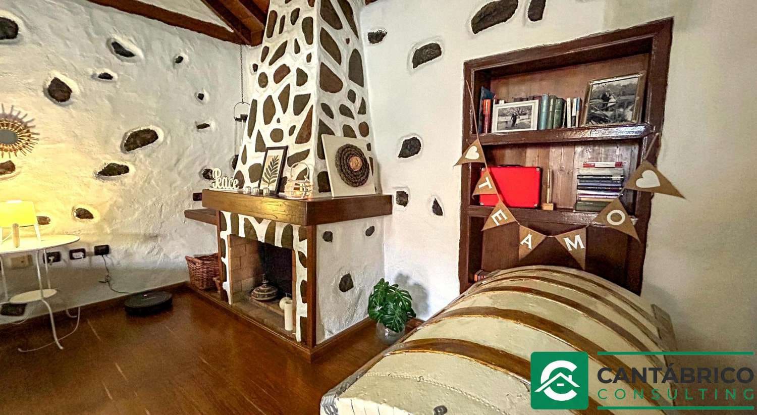 3 bedroom Semi-detached Villa for sale in Guia de Isora - € 335,000 (Ref: 9954680)