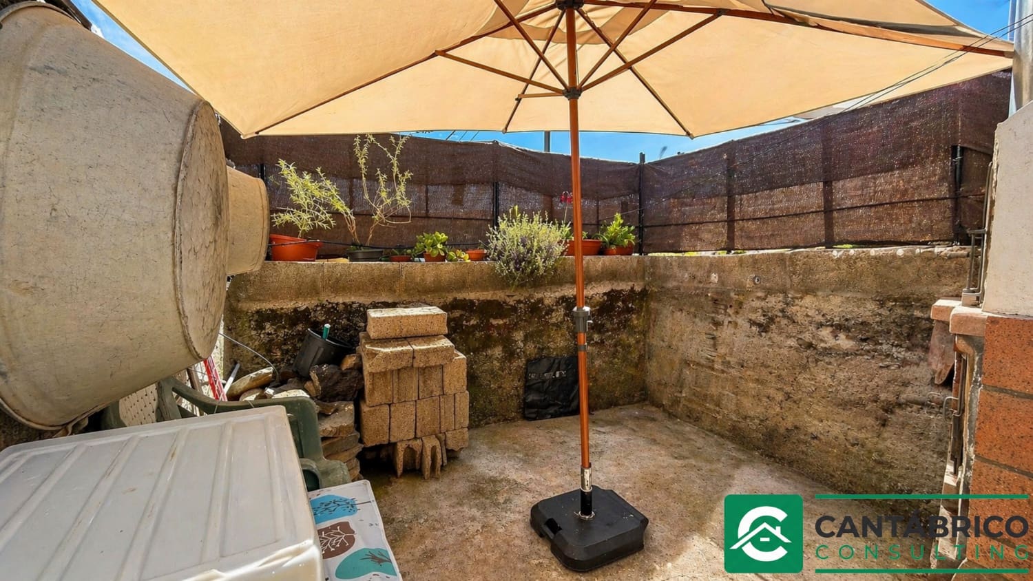 3 bedroom Semi-detached Villa for sale in Guia de Isora - € 335,000 (Ref: 9954680)