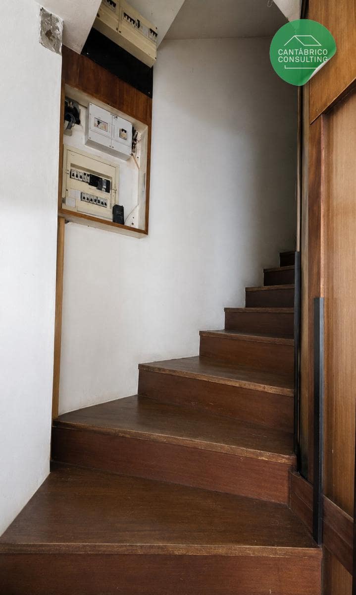 Kommersiell till salu i Navia - 235 000 € (Ref: 9984387)