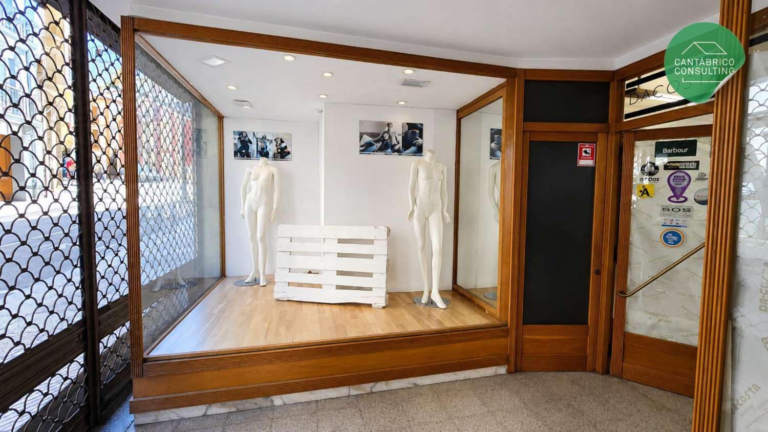 Kommersiell till salu i Navia - 235 000 € (Ref: 9984387)