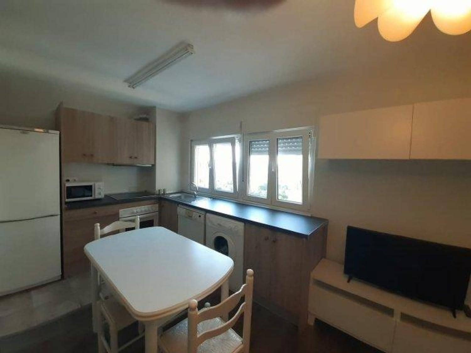 3 bedroom Flat for rent in Santander - € 900 (Ref: 10011155)