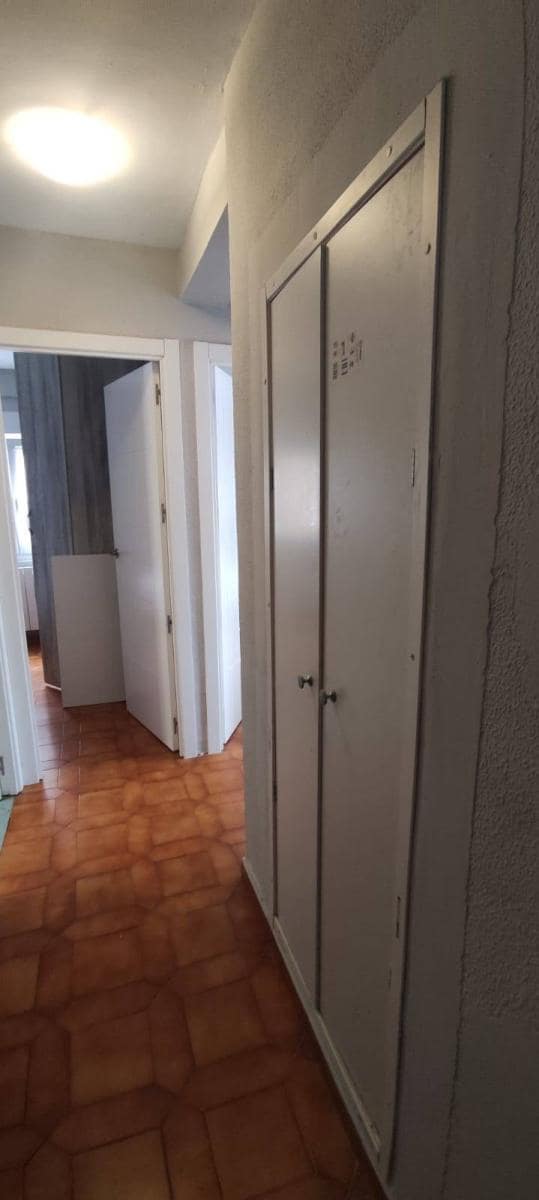 3 sypialnia Mieszkanie do wynajęcia w Santander - 800 € (Ref: 10020397)