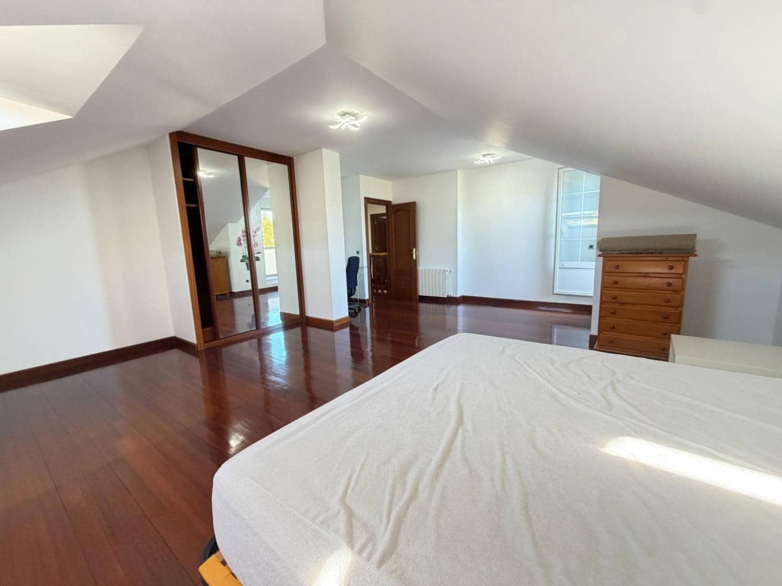 3 bedroom Apartment for sale in Mortera with garage - € 345,000 (Ref: 10102221)