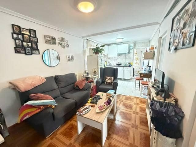 2 bedroom Flat for sale in Torrelavega - € 89,000 (Ref: 10124448)