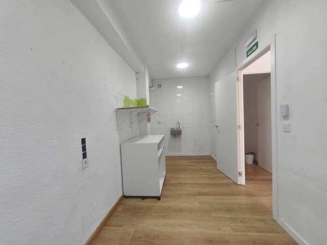 Commercieel te koop in Santander - € 83.000 (Ref: 10142378)