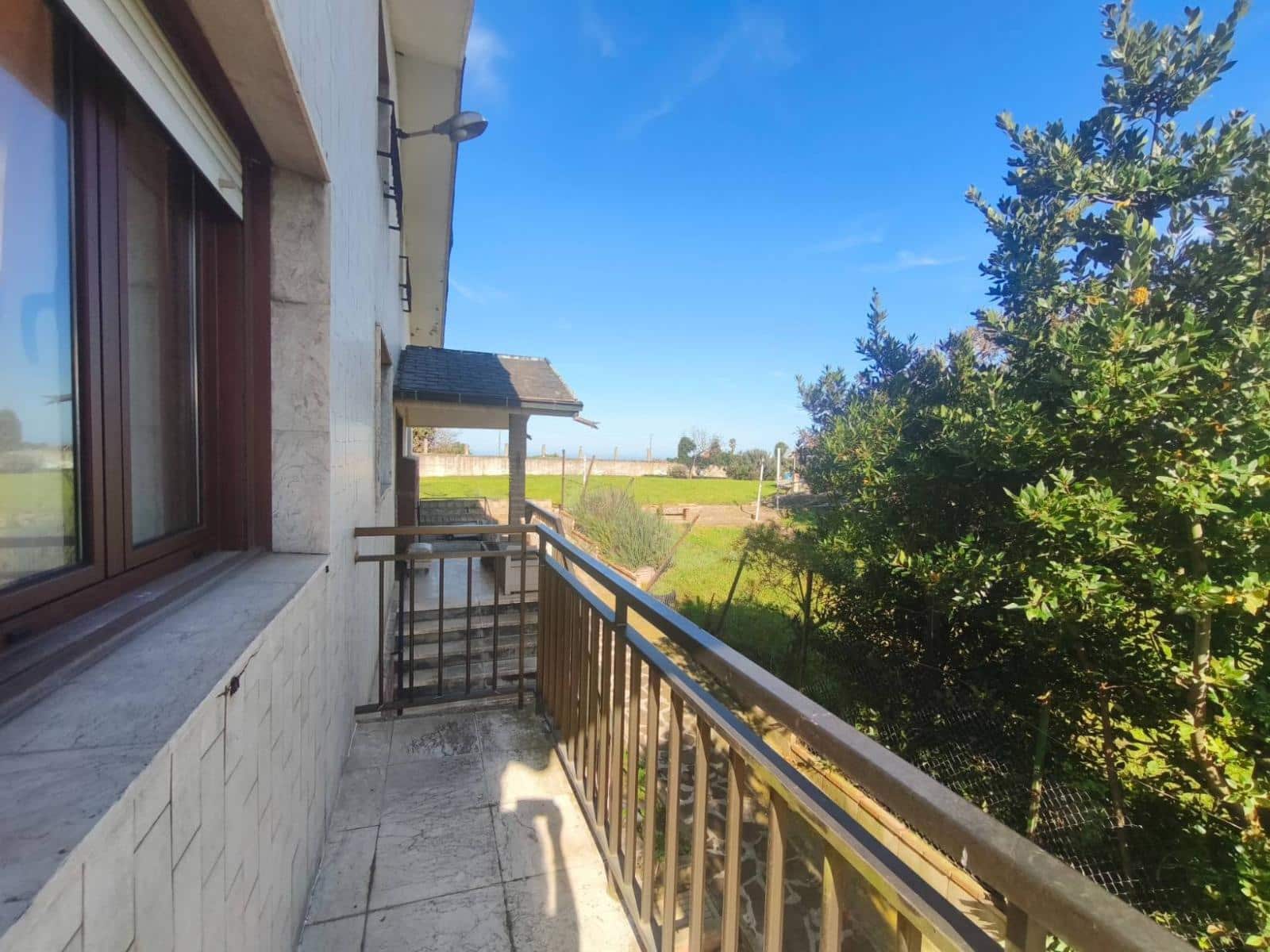 5 chambre Villa/Maison à vendre à Santander avec garage - 550 000 € (Ref: 10180424)