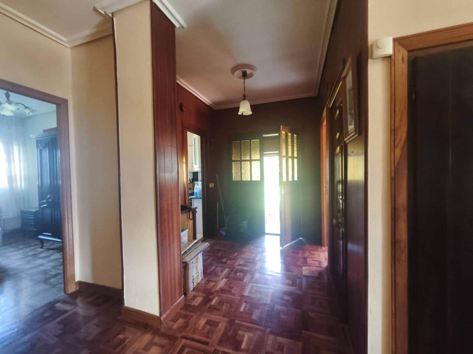 5 chambre Villa/Maison à vendre à Santander avec garage - 550 000 € (Ref: 10180424)