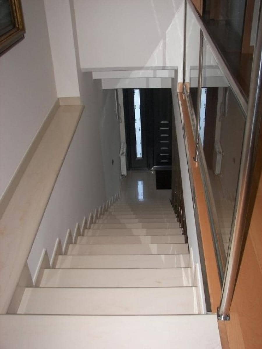 4 bedroom Villa for sale in Gajano - € 730,000 (Ref: 3171277)