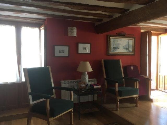 3 slaapkamer Halfvrijstaande villa te koop in Ezcaray - € 490.000 (Ref: 4663130)