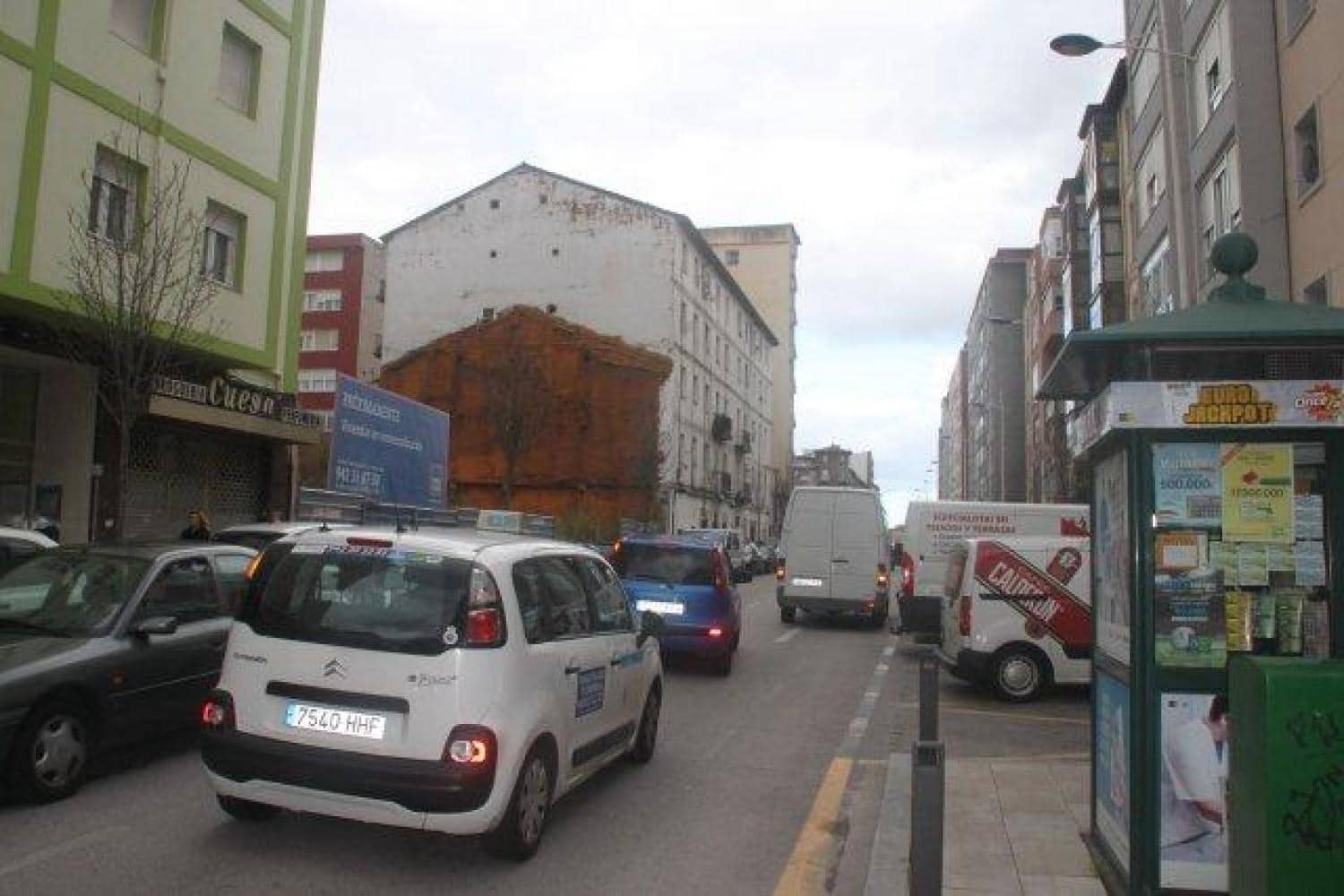 Comercial para venda em Santander - 104 000 € (Ref: 8089744)