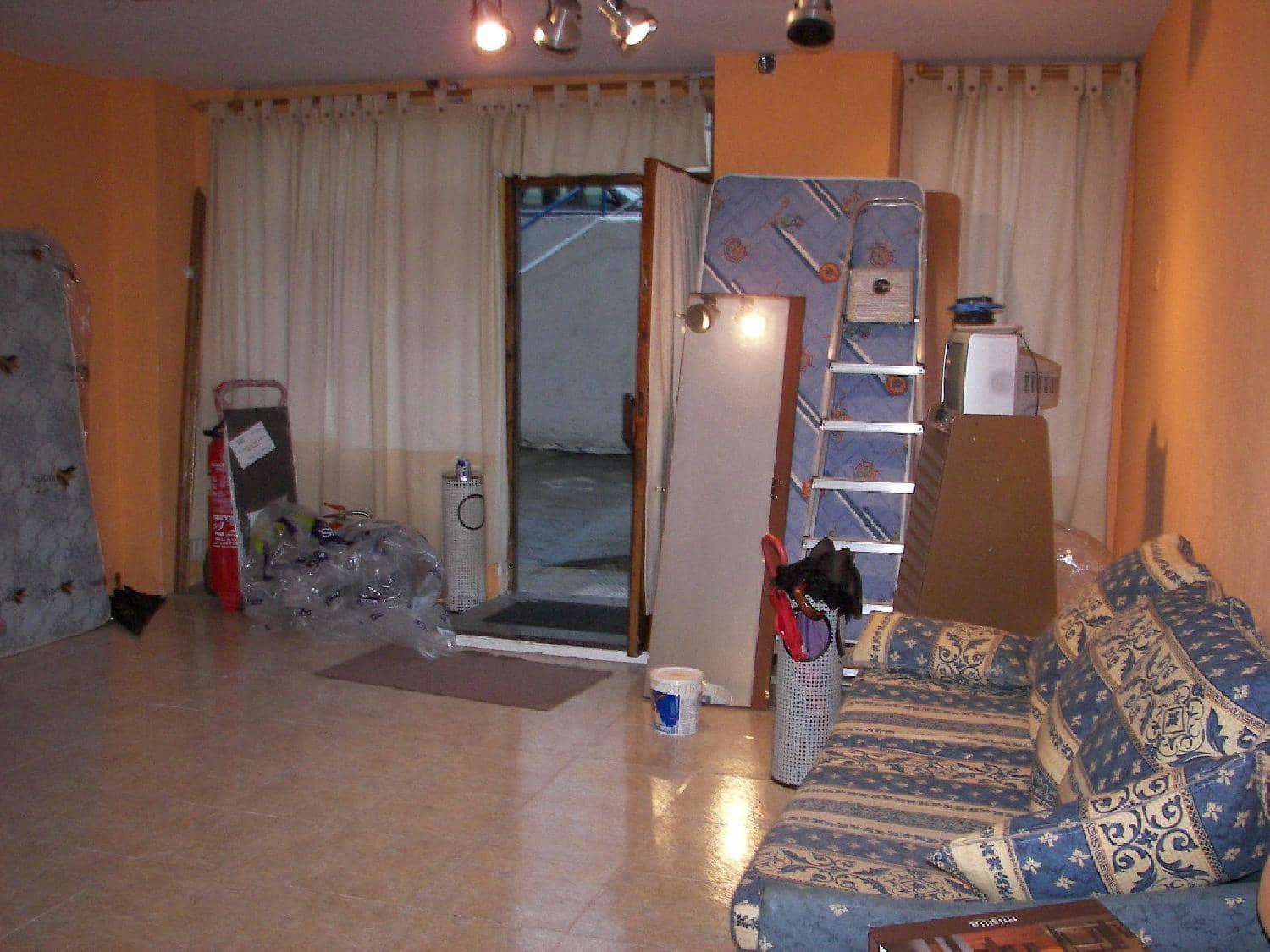 Commerciale da affittare in Santander - 500 € (Rif: 8089746)