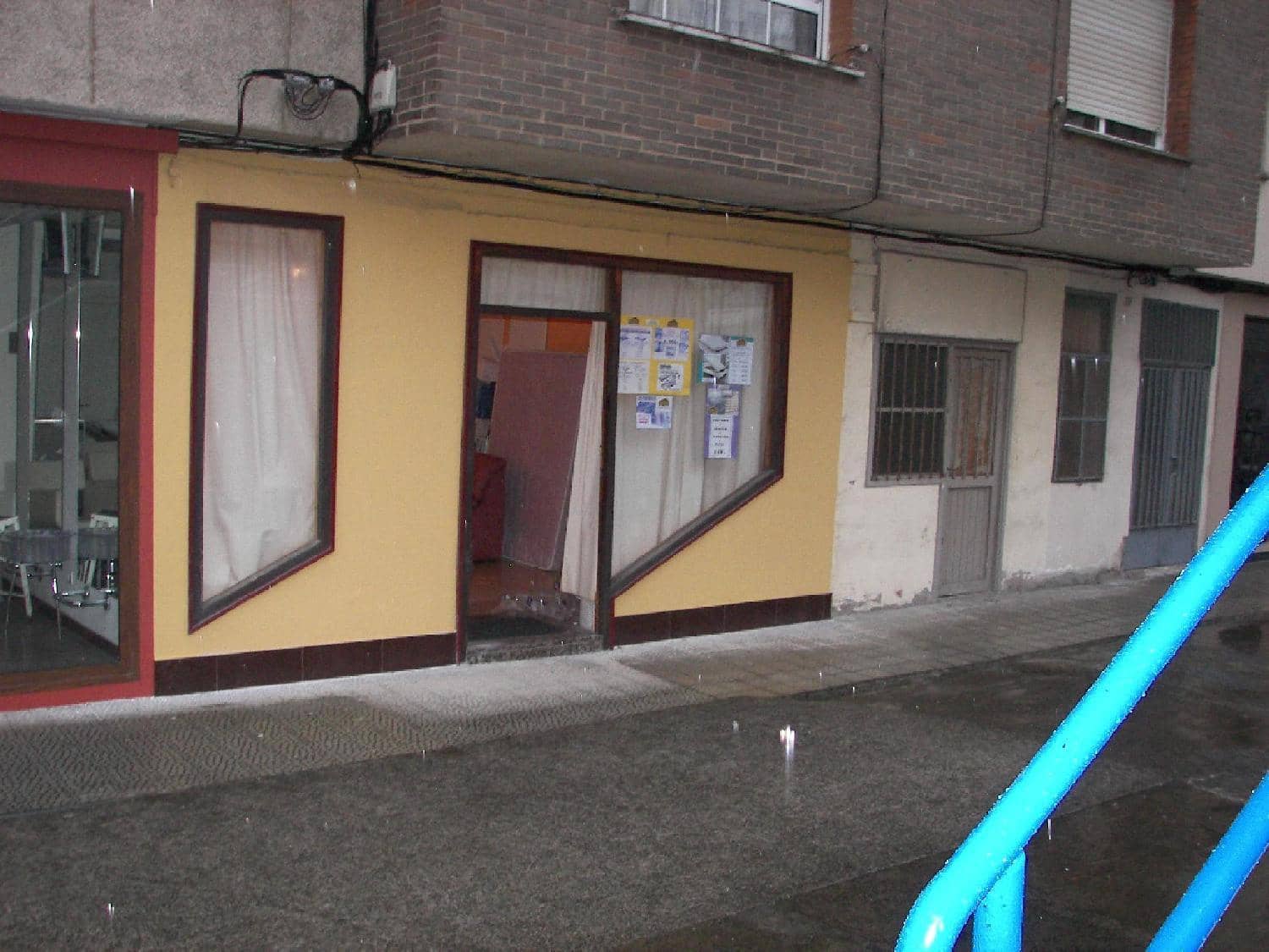 Kommersiell til leie i Santander - € 500 (Ref: 8089746)