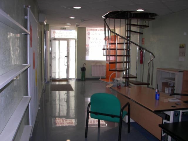 Commerciale in vendita in Santander - 648.000 € (Rif: 8089751)