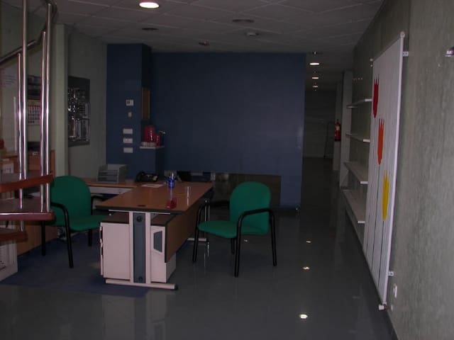 Local Commercial à vendre à Santander - 648 000 € (Ref: 8089751)