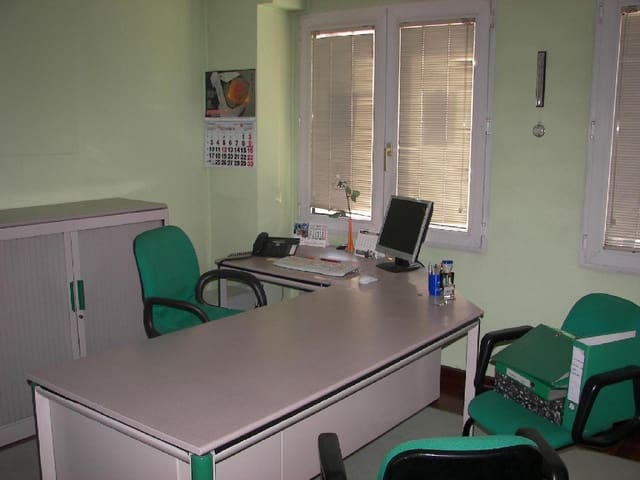 Local Commercial à vendre à Santander - 648 000 € (Ref: 8089751)