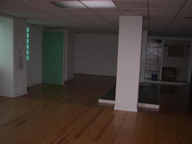 Commerciale in vendita in Santander - 648.000 € (Rif: 8089751)