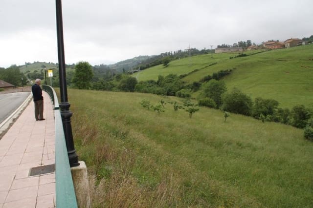 Building Plot for sale in Herrerías - € 300,000 (Ref: 8089754)