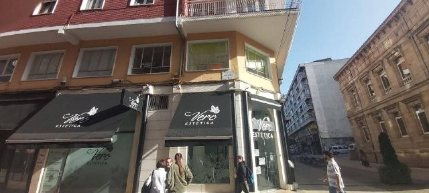 Kommersiell att hyra i Torrelavega - 390 € (Ref: 8089757)